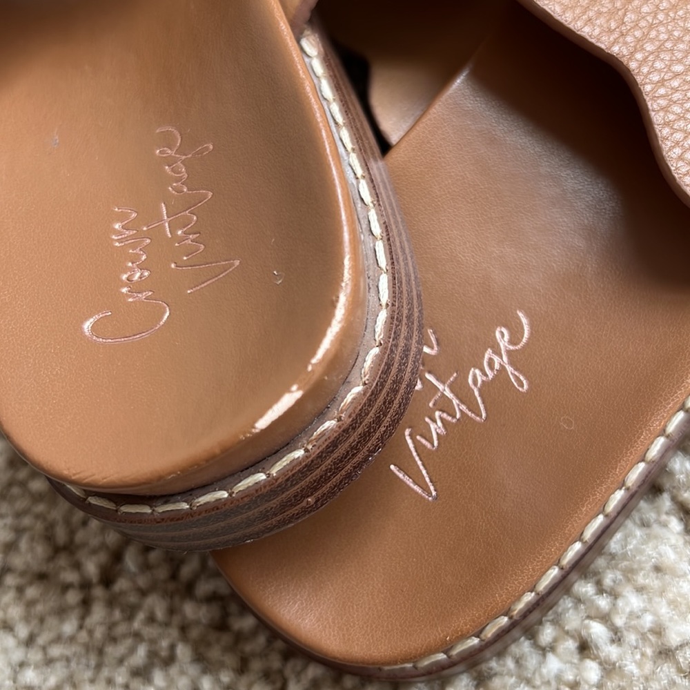 Sandals - Picture 5 of 5